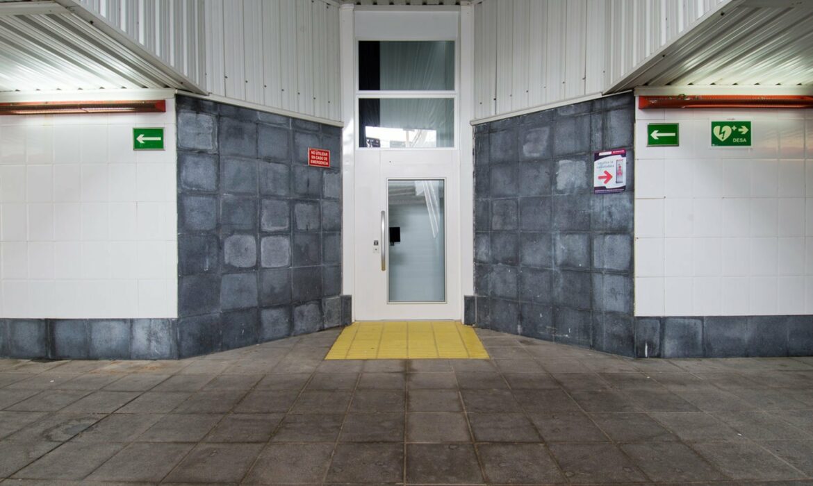 Cercedilla Train Station disabled lift