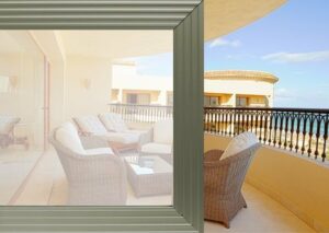 Glass lift in tinted glass