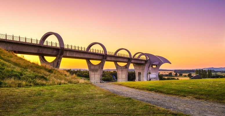 Disabled lift on boat