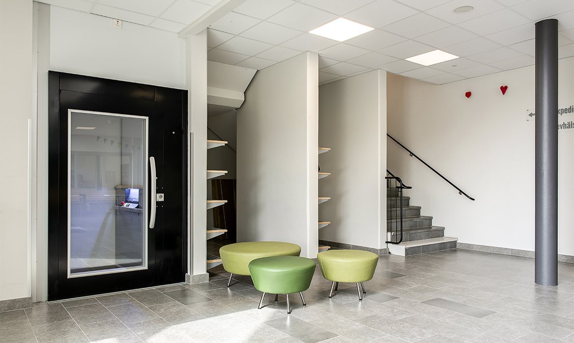 Lift lock systems for schools